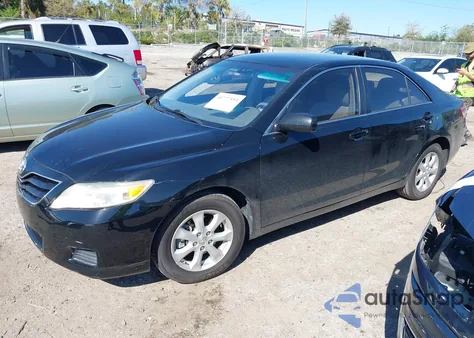 2011 Toyota Camry Le z USA, uszkodzony, nr VIN 4T1BF3EK9BU705003
